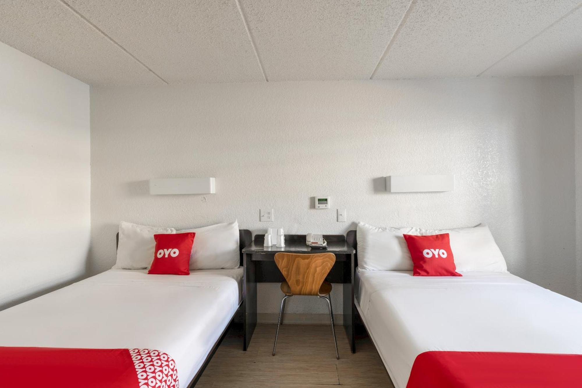 Oyo Hotel Houston Katy Freeway Exterior foto