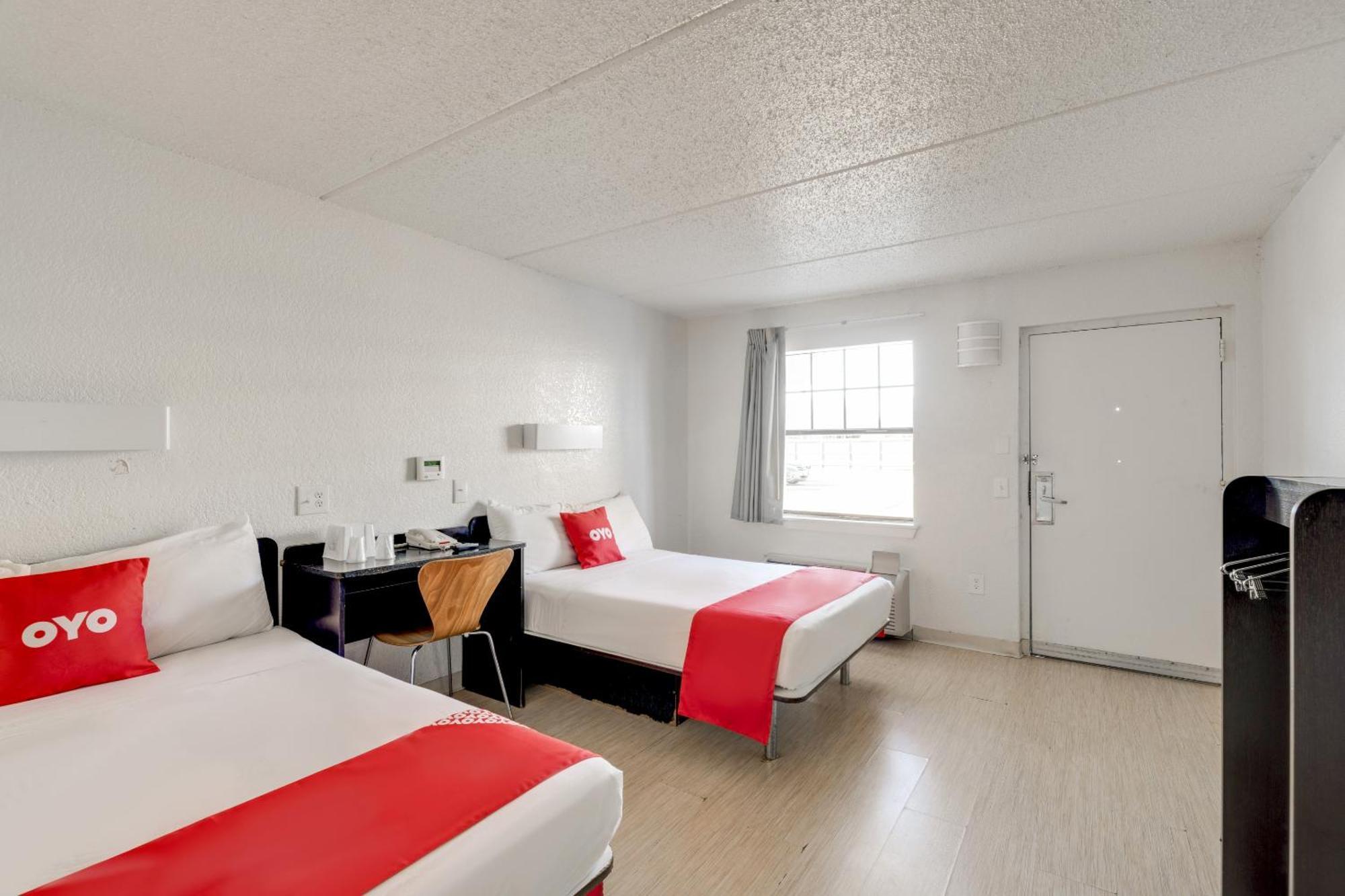 Oyo Hotel Houston Katy Freeway Exterior foto
